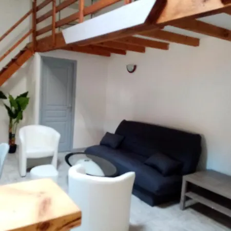 Le Porcheron Apartament *