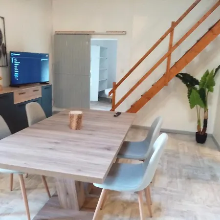 Le Porcheron Apartament *